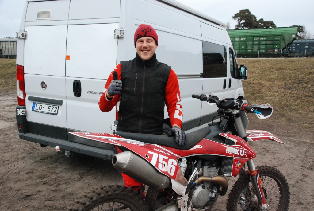 Kārlis Catlaks treniņā Liepājas moto kompleksā. 
Autors: Uldis Dobelis
