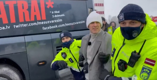 Autors: Aculiecinieka video ekrānšāviņš