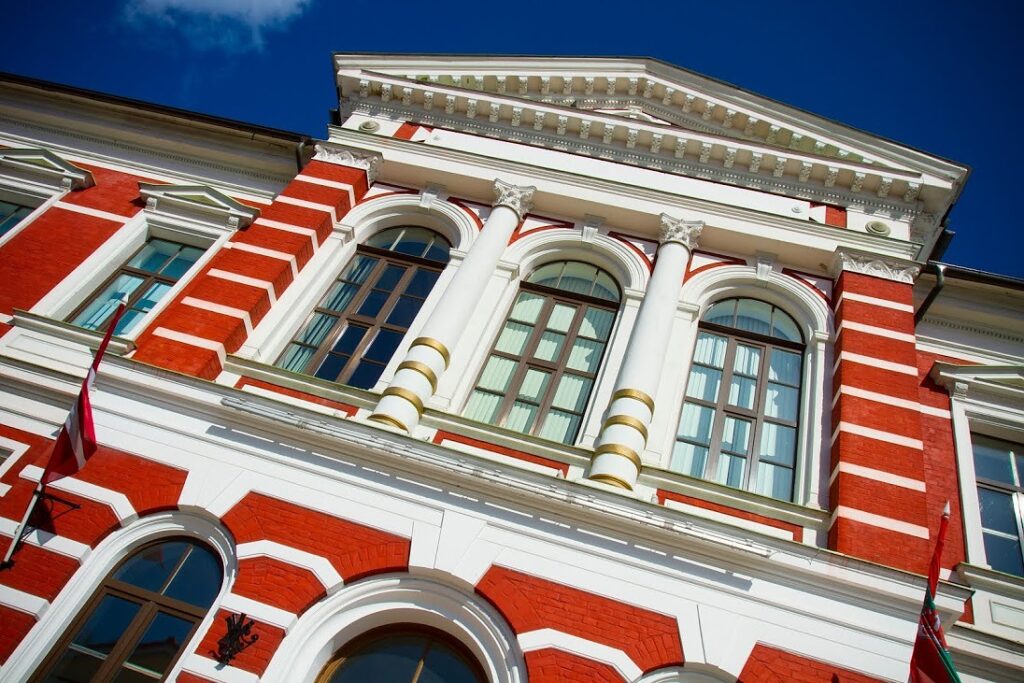 Aluksniesiem.lv raksta attēla aizvietotājs