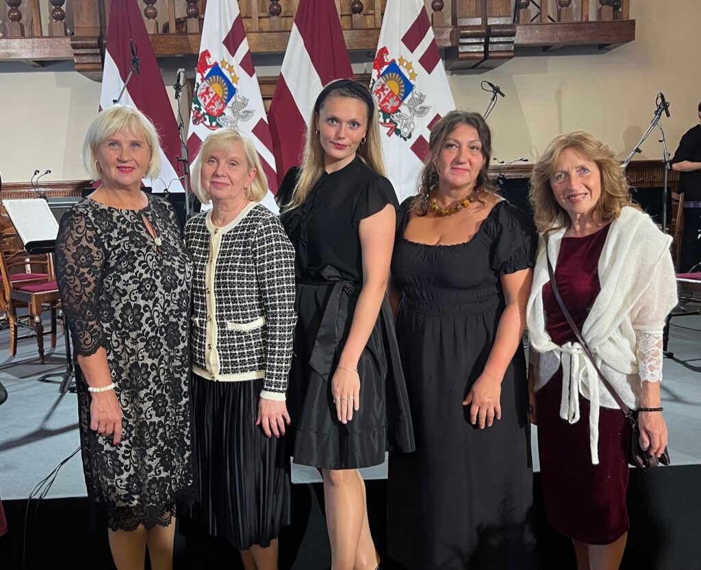 Aluksniesiem.lv raksta attēla aizvietotājs